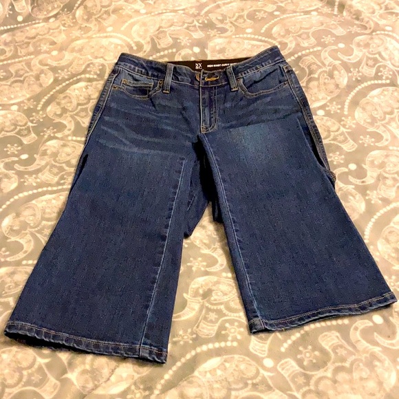 ✨Host Pick!!✨ New York & Company jeans - Picture 3 of 8